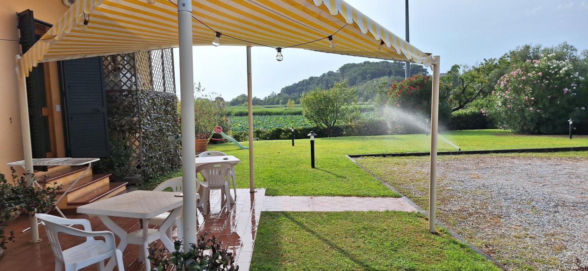 ホテル Cecco Di Nara マッサローザ エクステリア 写真